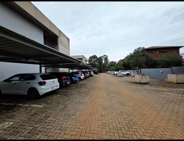 BUSINESS PROPERTY TO RENT IN PYRAMID A H